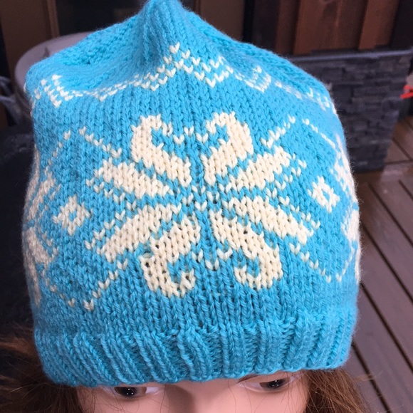 Hand Knit Nordic Hat/Toque - Picture 2 of 6